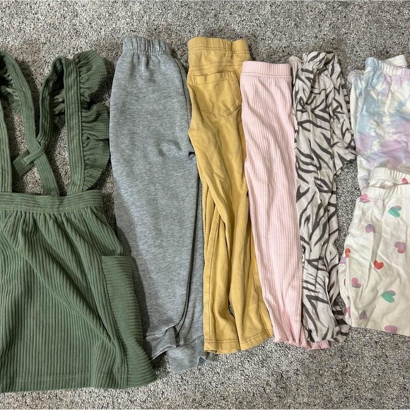 SOLD  Toddler 4T clothes large bundle - Picture 3 of 7